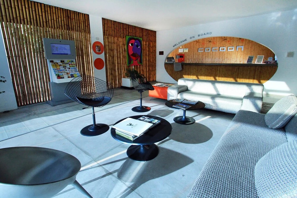 Cocoon Hotel & Lounge