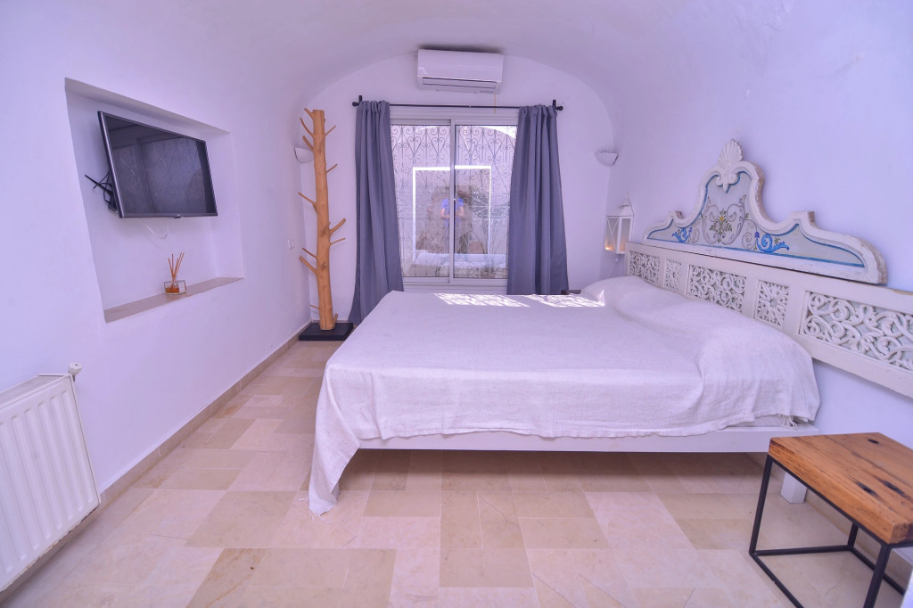 Airbetter - Fabulous Stay at Villa Skander Hammamet with Pool