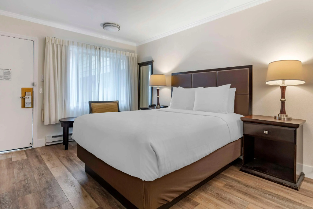 Best Western Carmels Town House Lodge