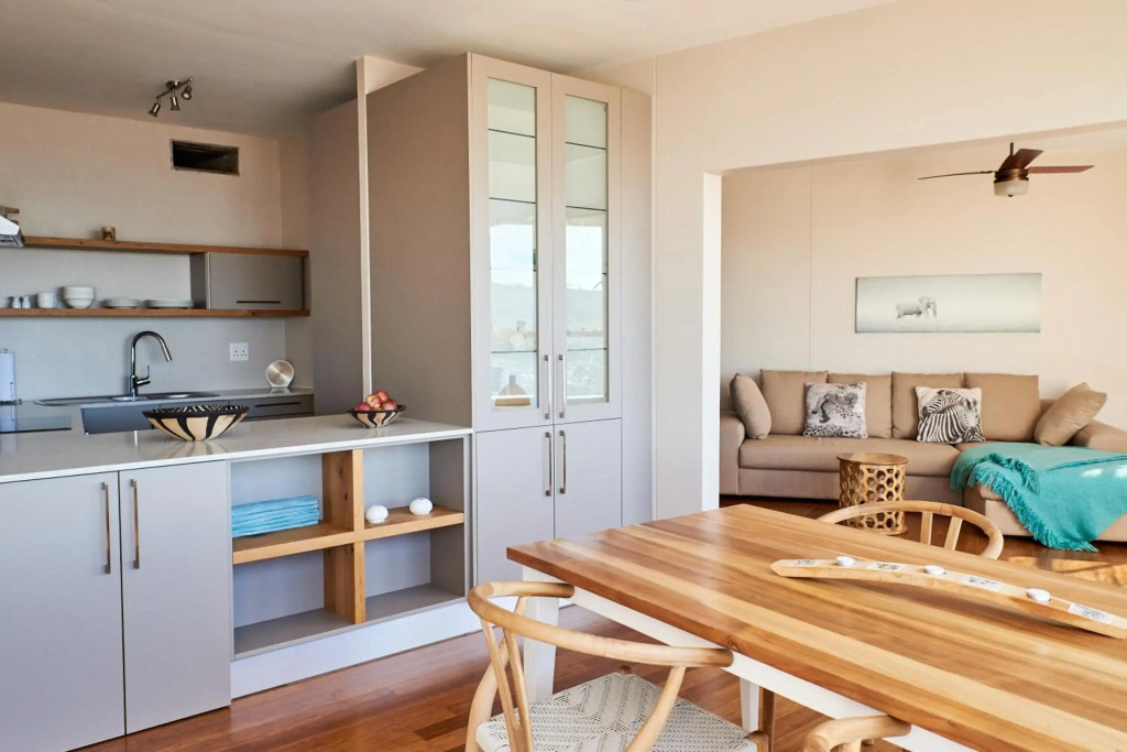 Breathtaking views, brand new renovated apartment