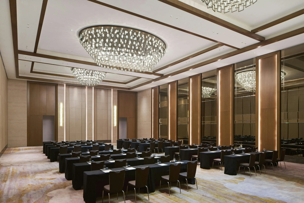 Sheraton Yunfu Xinxing Hotel