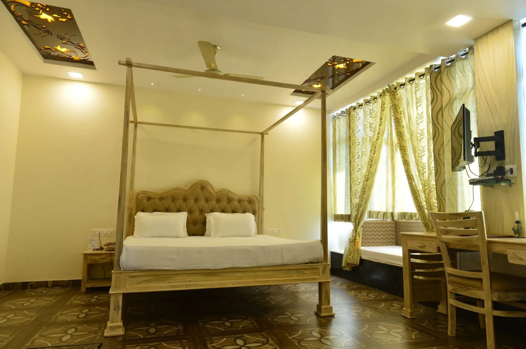 Hotel Sargam Sadan