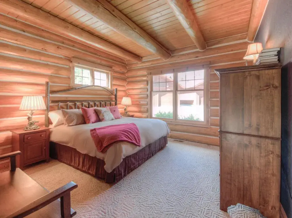 Powder Ridge Cabins by Big Sky VR