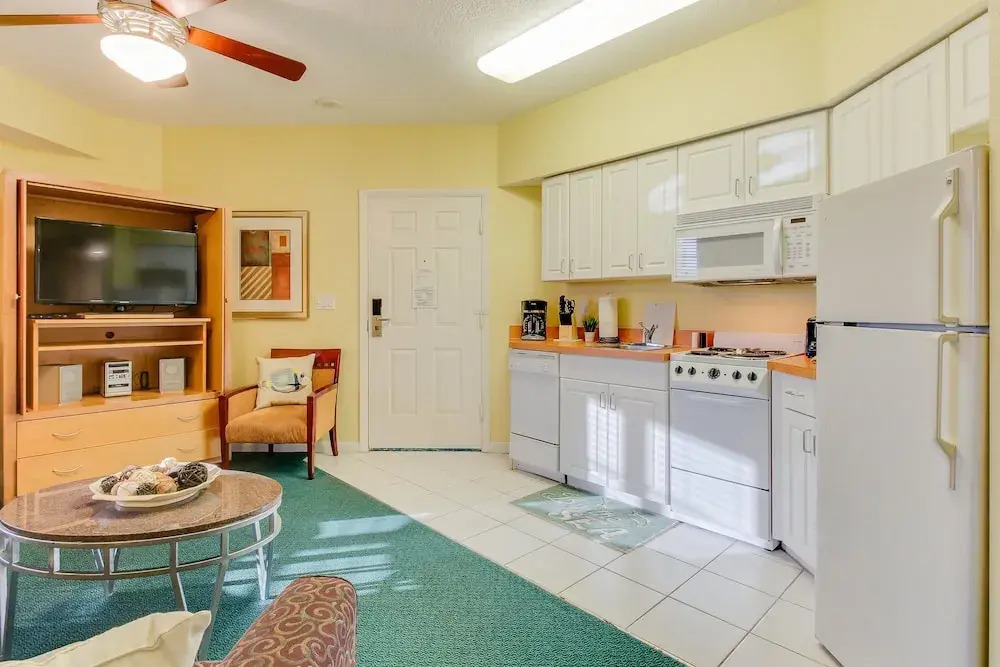 Ocean Walk 2424a