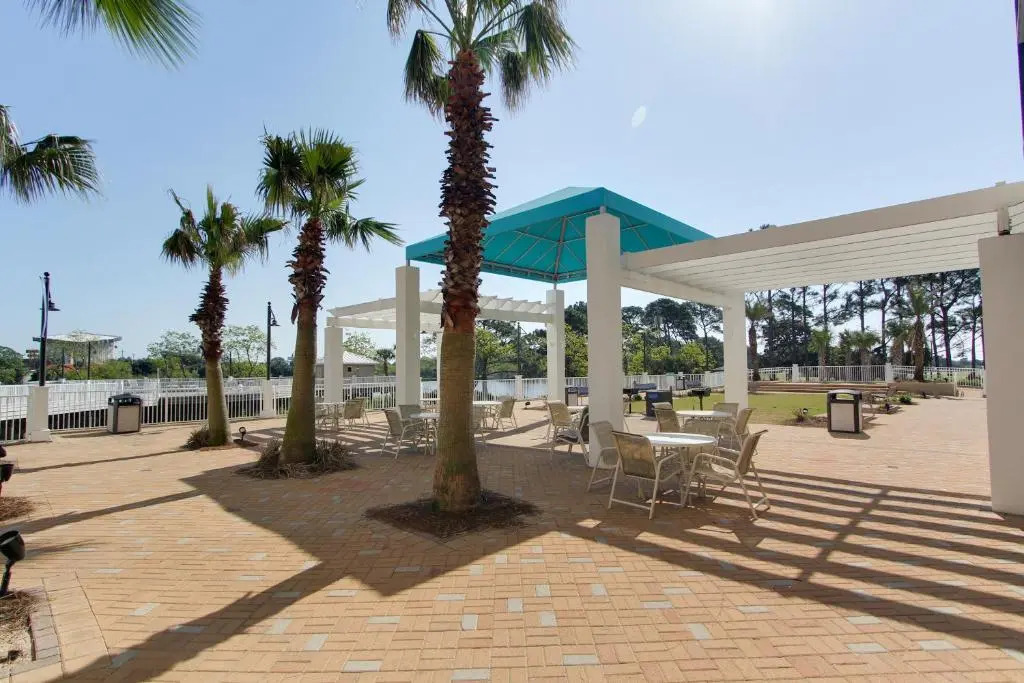 Laketown Wharf Resort by Panhandle Getaways