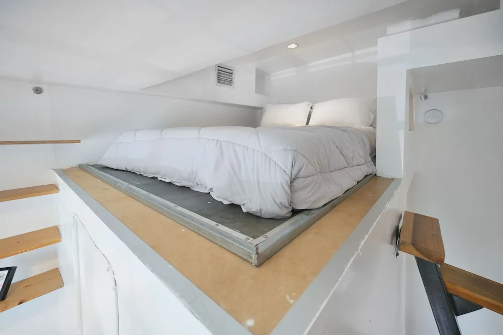 Wonderful South Beach Condo For 8 People
