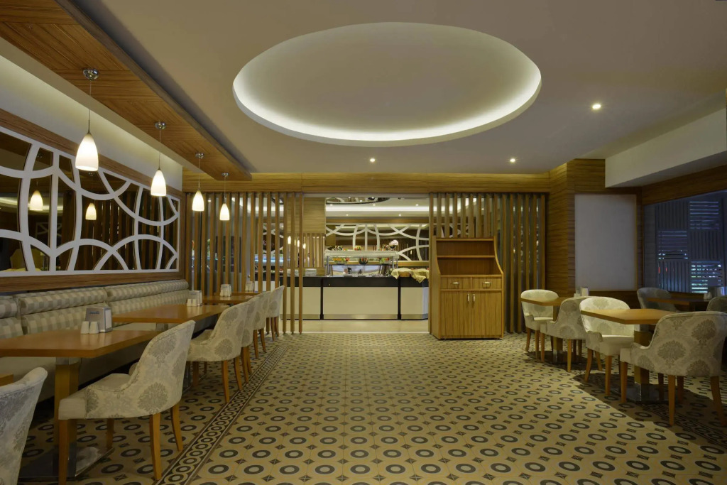 Maris Beach Hotel