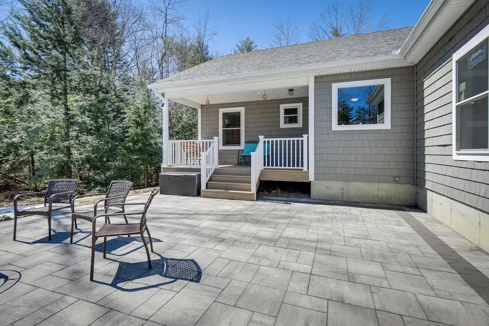 Stunning Wells Home w/ Fire Pit & Porch