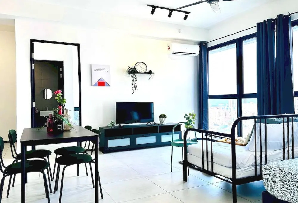 OYO Home 90948 Irishe Homestay Penang City Seaview