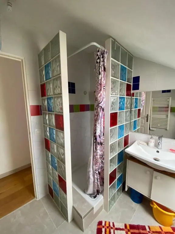 2 Chambres cosy à quelques pas de la Seine, 5 mins à pied de deux gare SNCF et RER A