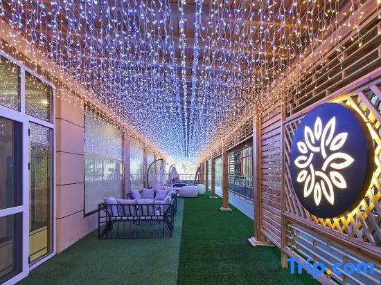 Floral Hotel ·Yesanpo Xiu Xian Lou Hotel (Bailixia  Store)