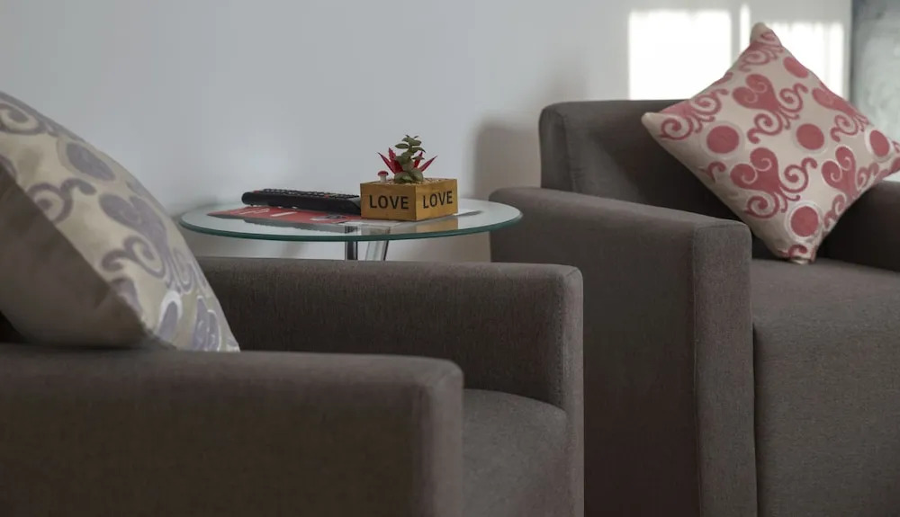 Airport Rest Apartments
