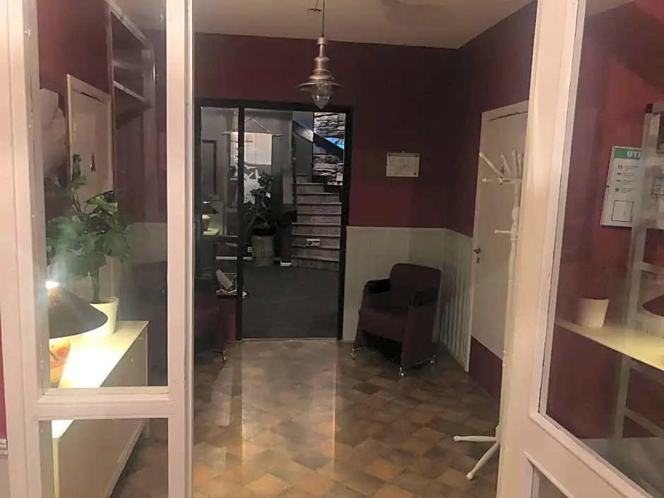 Dentas Hotell Raivi
