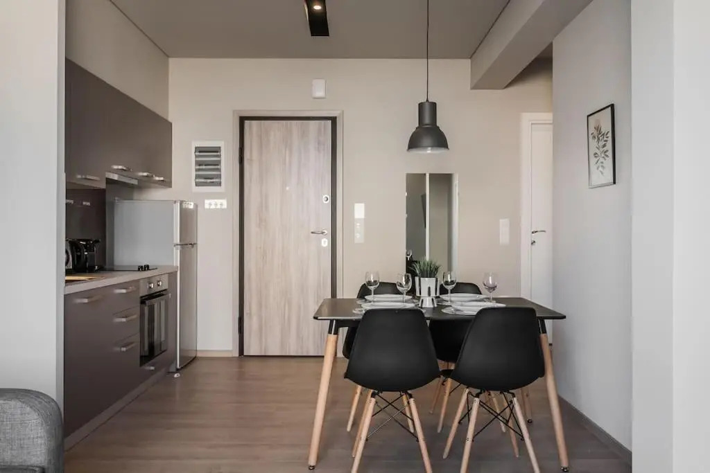 Piraeus Deluxe 2BDR Apt - near metro and port