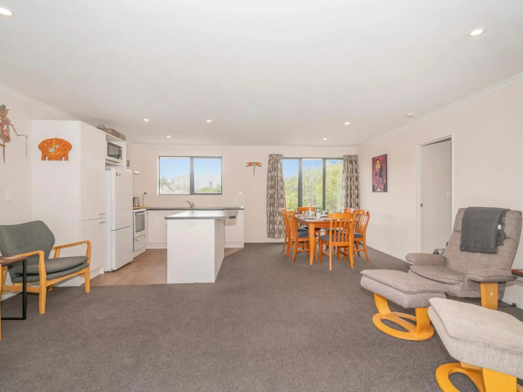 Manuka Lodge - Tairua Holiday Home