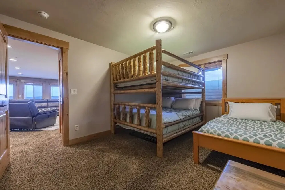 Harbor Lodge has Expansive Deck Views and Located Directly Across From the Marina!