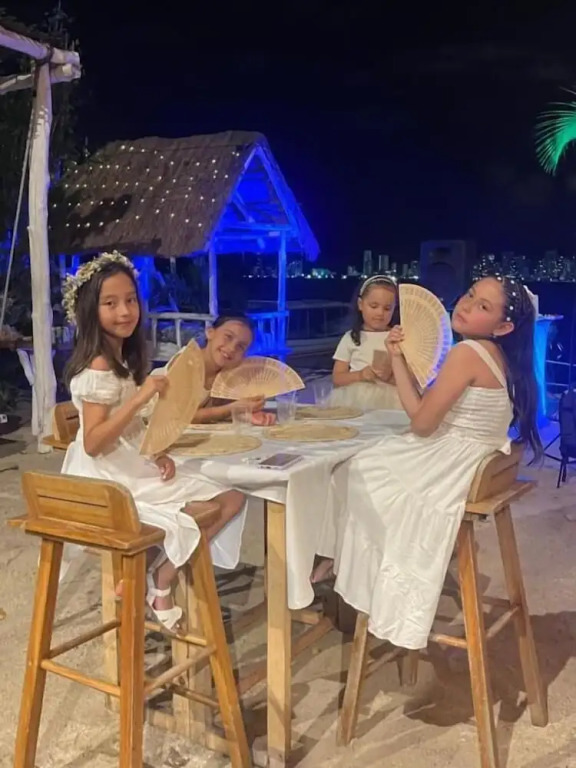 Mira Mira Beach