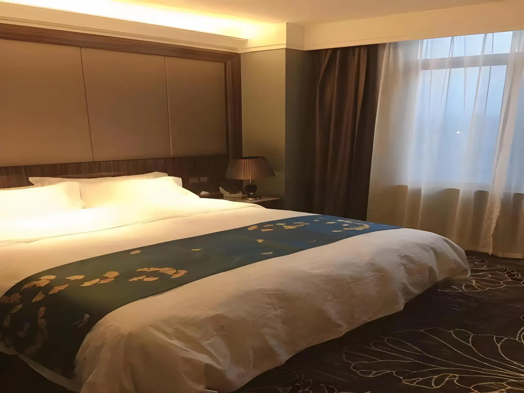 GreenTree Huainan Tianjiaan Square Guangchang road Hotel