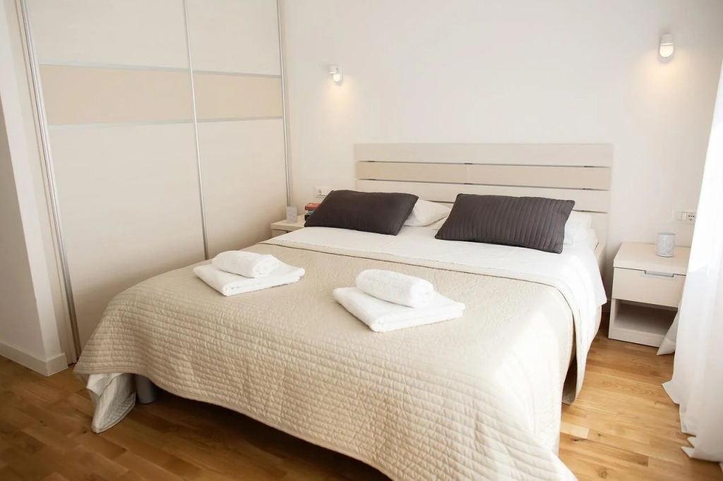 Le Monde Apartment