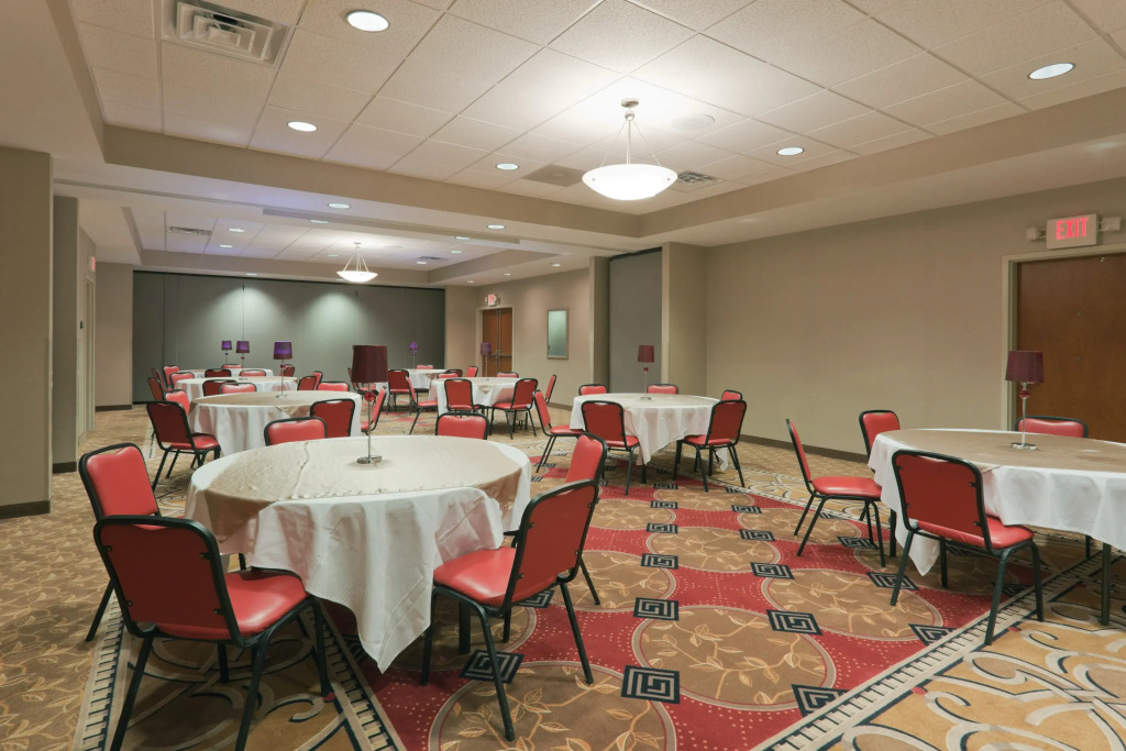 Holiday Inn Express & Suites Carbondale - University Area
