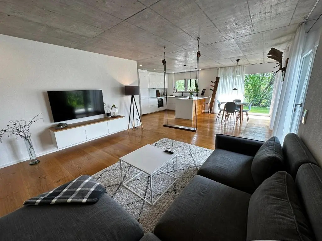 Moderne Ferienwohnung Rhenum mit Wallbox