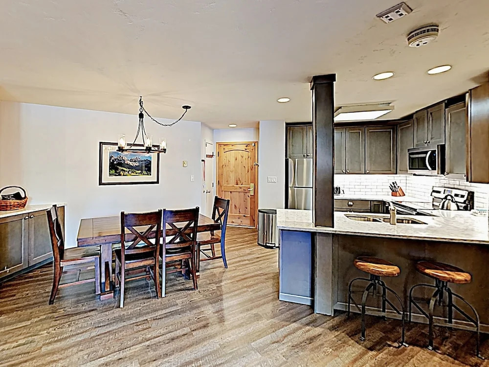 2800 Village Drive Condo Unit 1101 3 Bedrooms 3 Bathrooms Condo