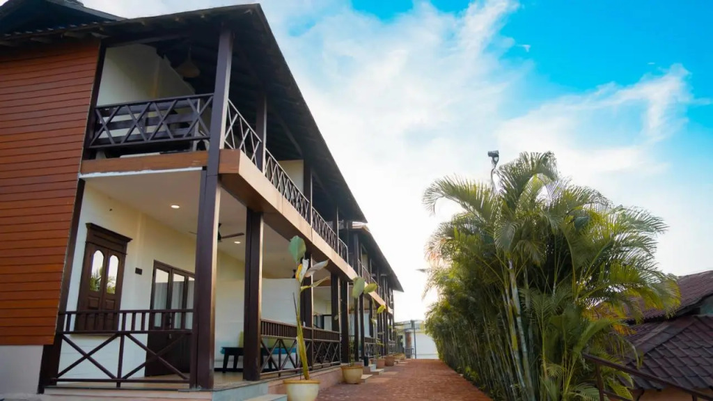 Goa Crescent Resort - A Hilltop Seaview Escape