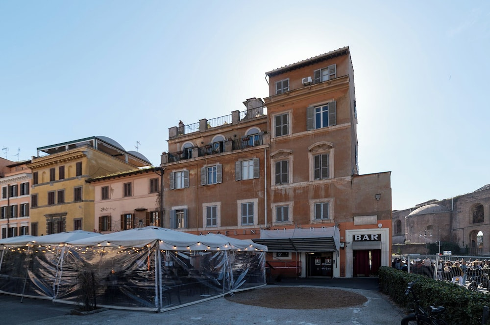 JOIVY Comfort Stays near the Colosseum