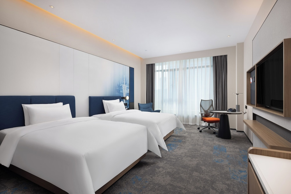 Hampton by Hilton Guangzhou Xintang Railway Station