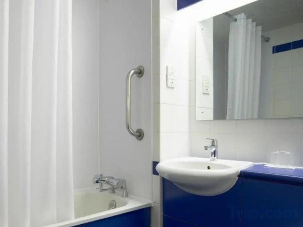 Travelodge Birmingham Fort Dunlop