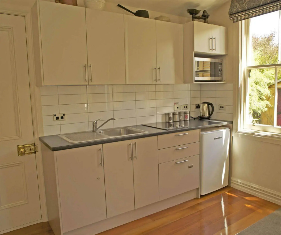 Wellington City Cottages