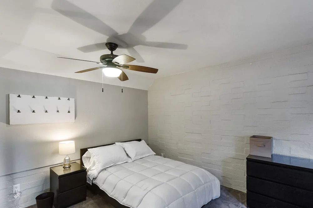Campus Walk Condo 2 BR by Casago