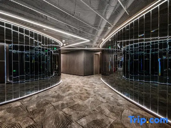 Nanyang Qiangliyang Business Electro-sports Hotel