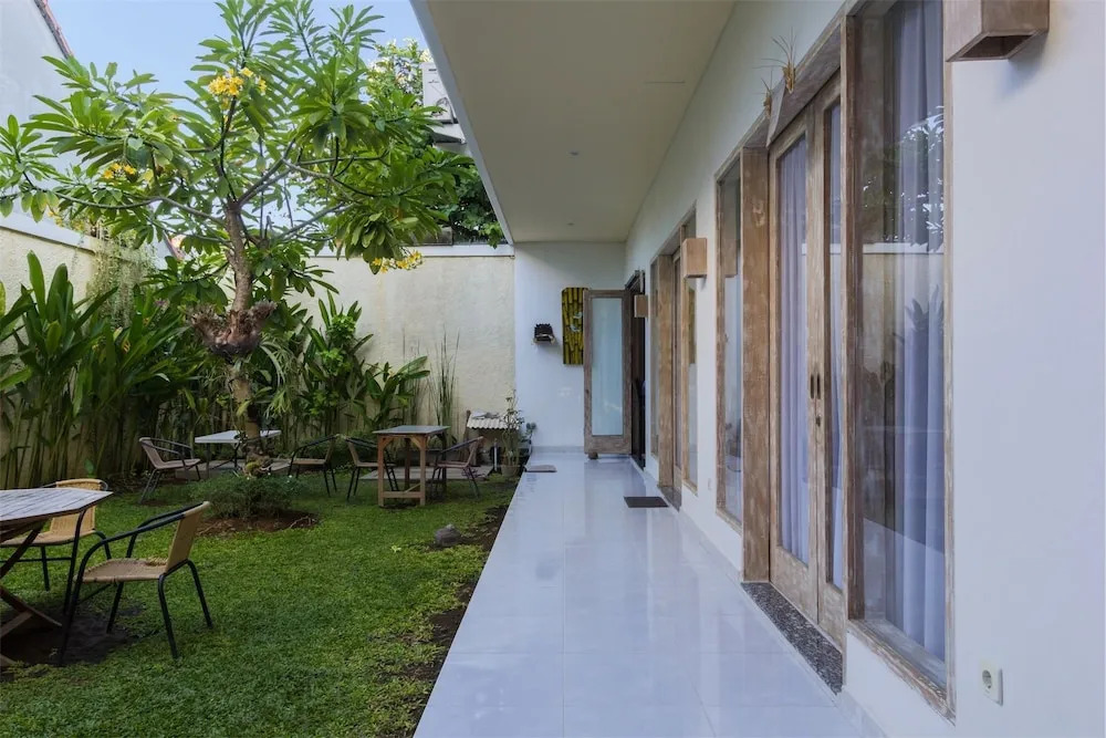 RedDoorz @ Denpasar Sanur 2