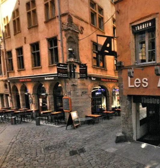 Petit Pierre - Hyper Centre - Place Jacobins