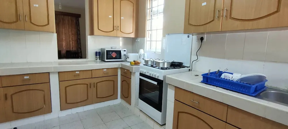 Azanza Mtwapa Holiday Home-B