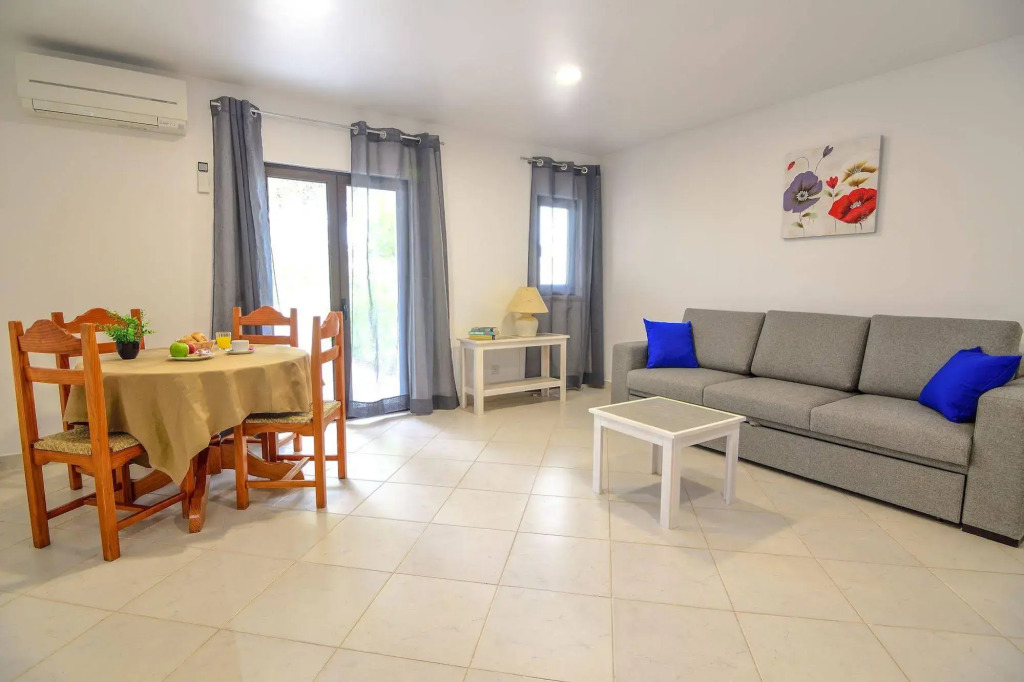 Apartamentos Vale de Carros by Umbral