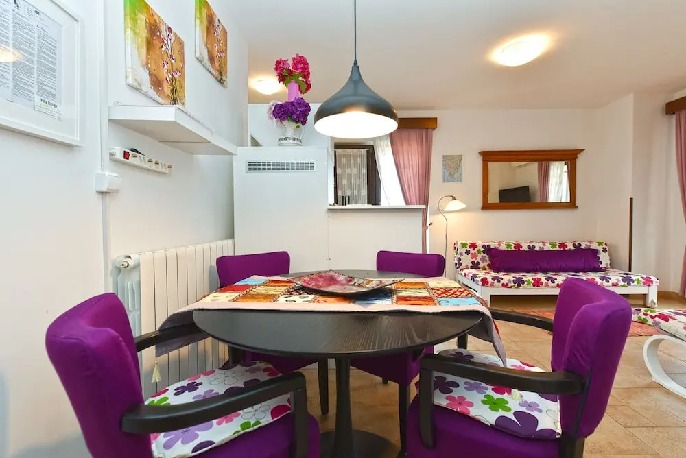 Apartment 1787