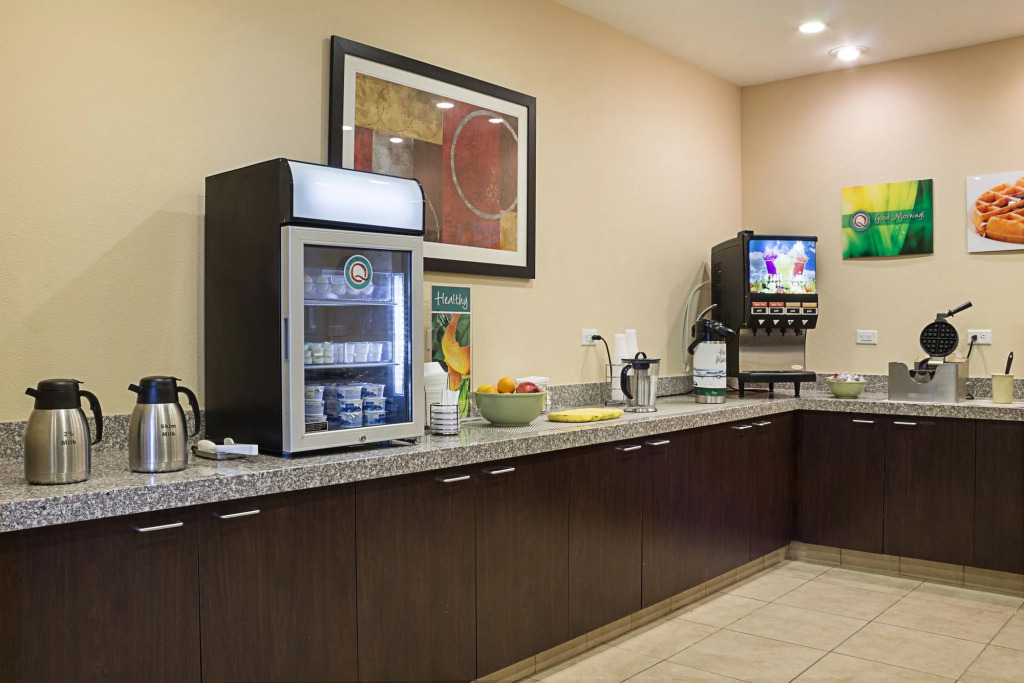 Quality Inn & Suites Minot North