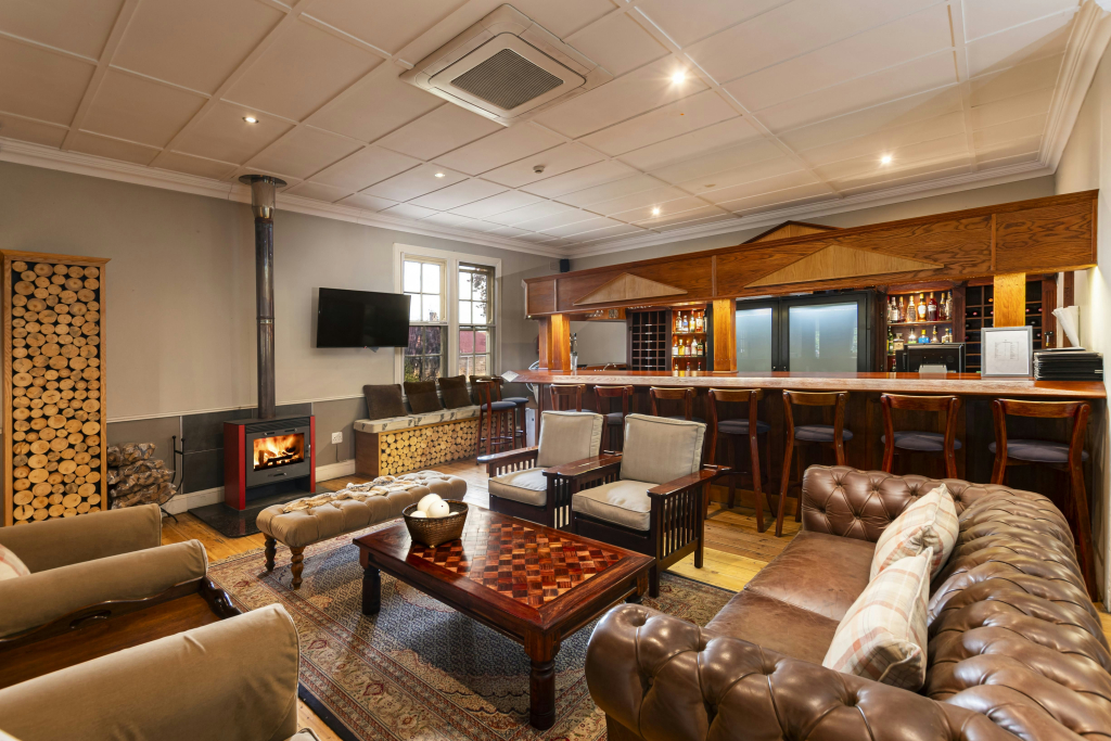 Queens Hotel by BON Hotels
