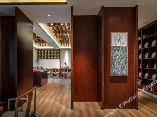 Yunyi Zhenyue Garden Hotel