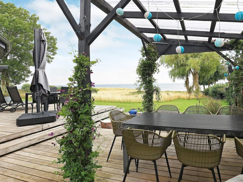 8 person holiday home in Tranekær