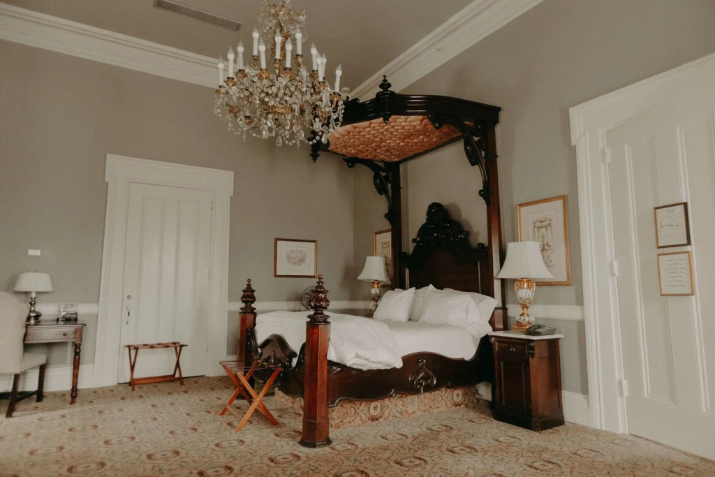 Dunleith Historic Inn