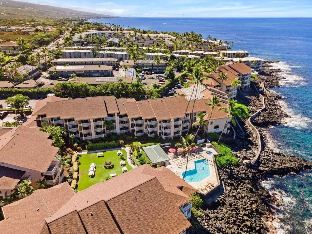 Ocean View - Pool & BBQ Area - Vrkcv