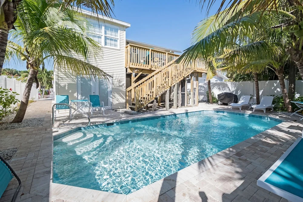 Fairweather Estate #3 - Three Bedroom Apartment