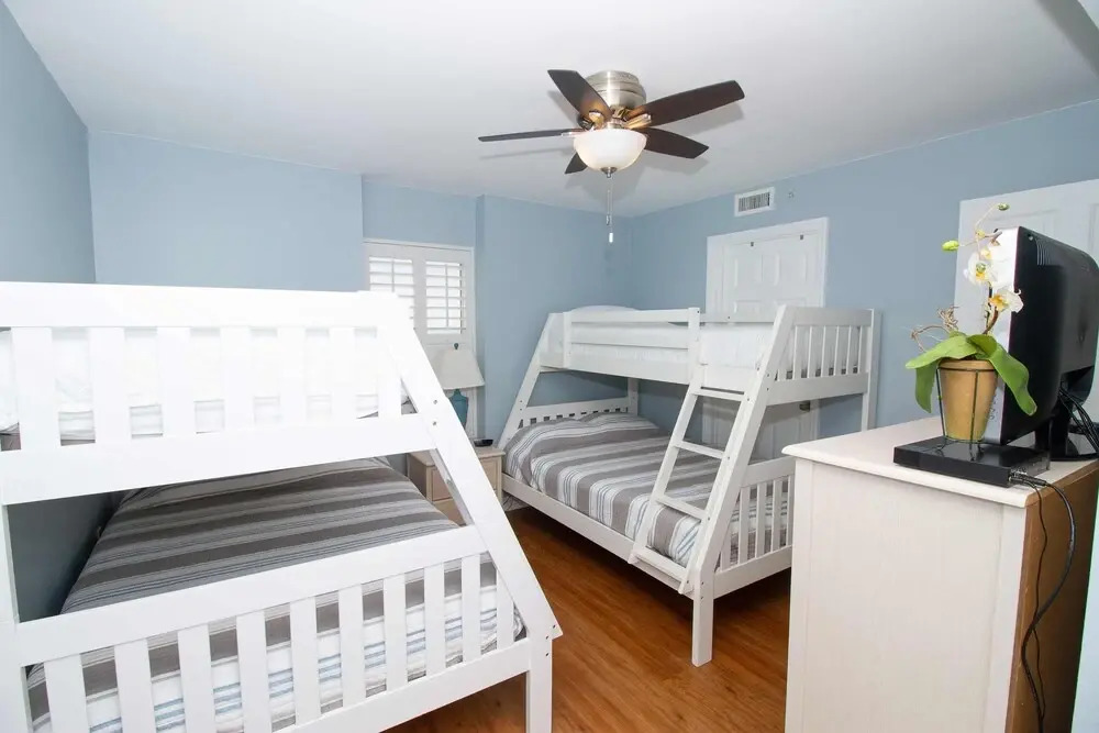 Dolphin 1901  - 2 Br Home