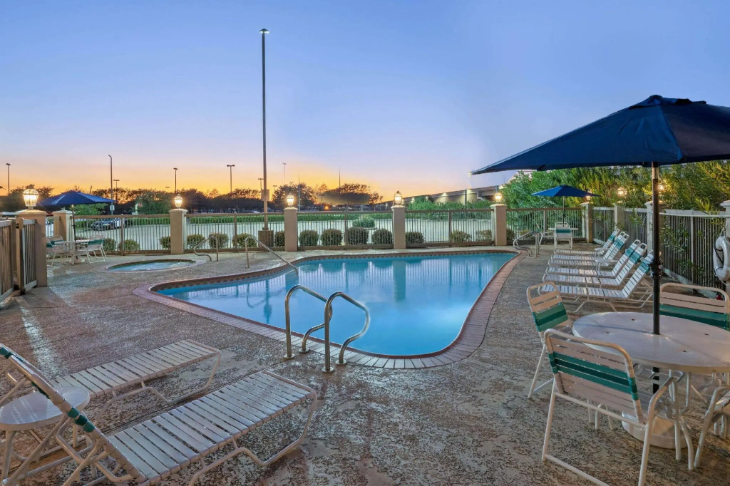 Garner Hotel Houston - Westchase by IHG