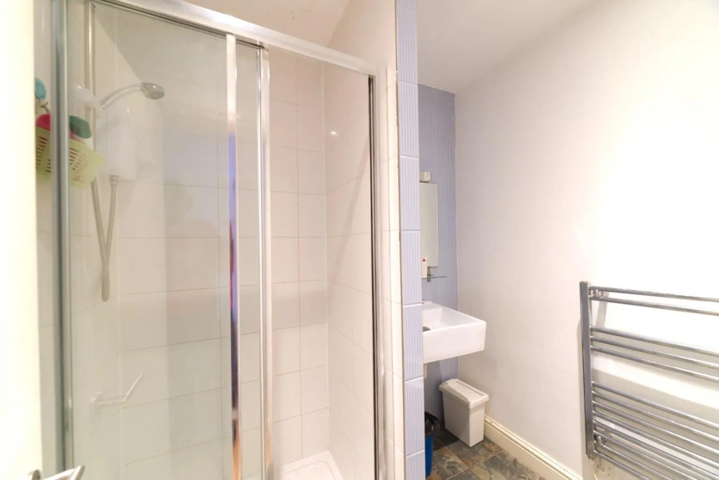 Comfort Apartment by EveryWhere to Sleep London