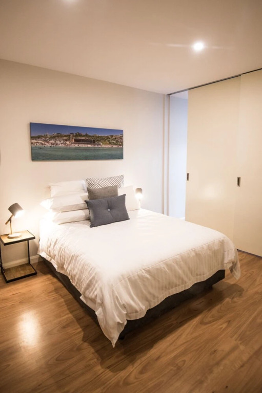 Wickham Newcastle Modern 1 Bed Apartment