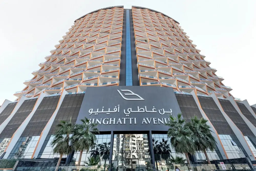 Modern 1BR with Pool and Gym Al Jaddaf